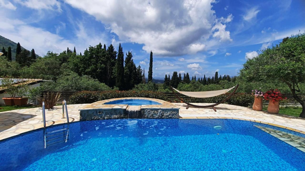 אכיליון Villa Claire Corfu מראה חיצוני תמונה