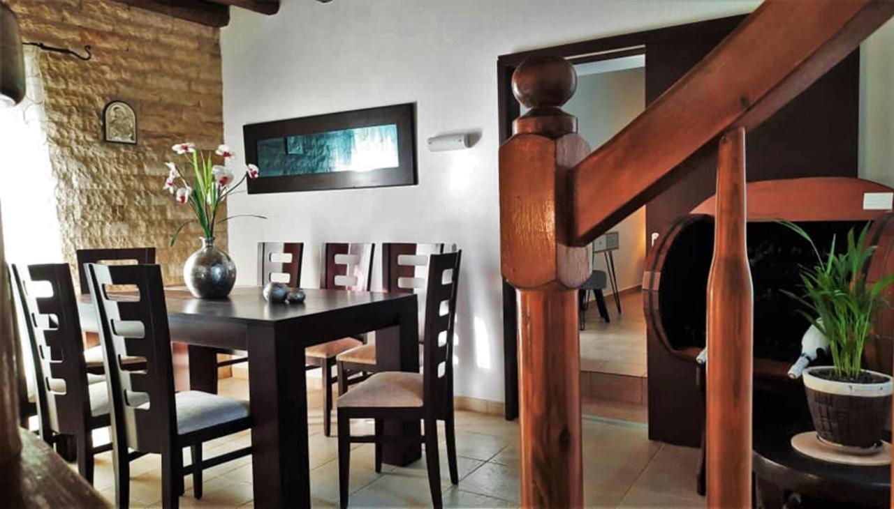 אכיליון Villa Claire Corfu מראה חיצוני תמונה