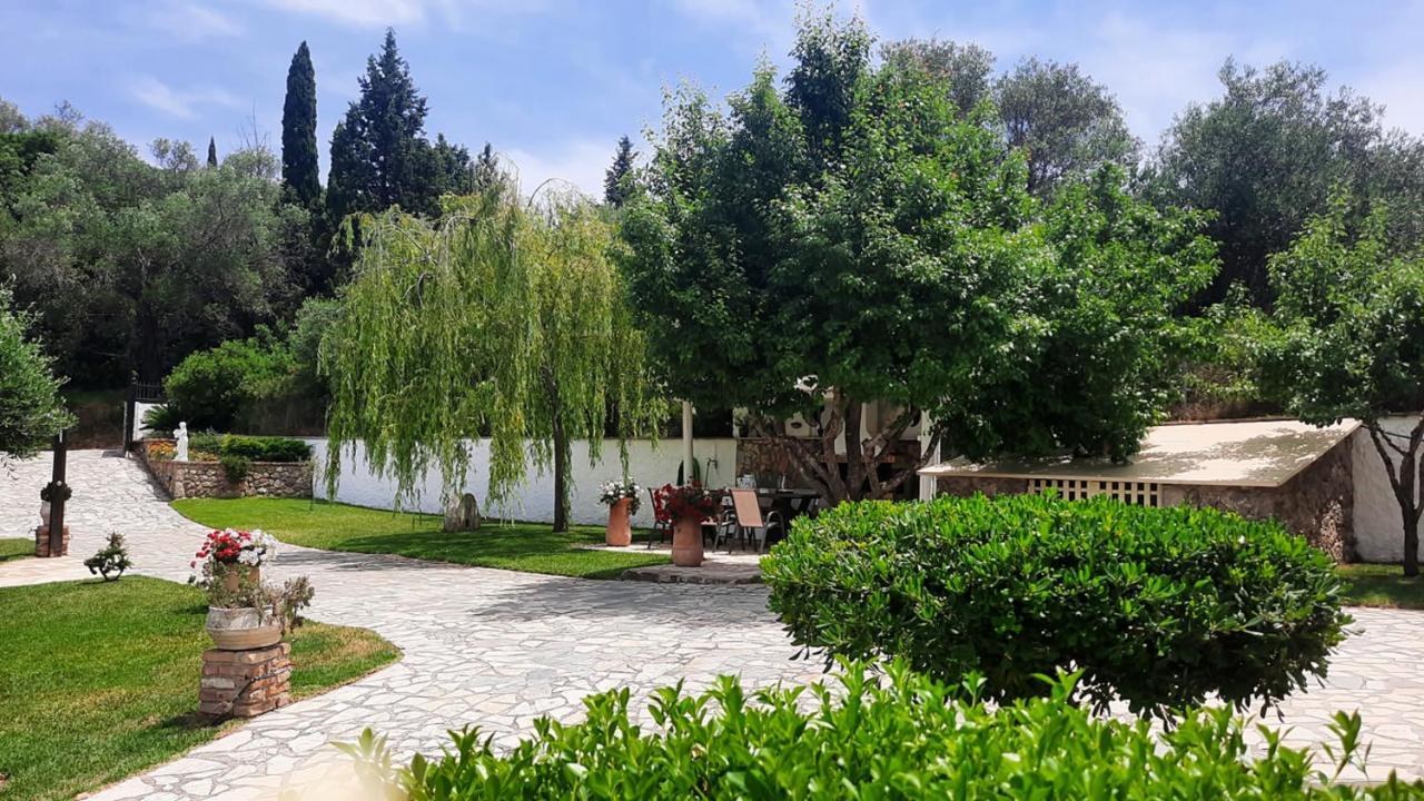 אכיליון Villa Claire Corfu מראה חיצוני תמונה