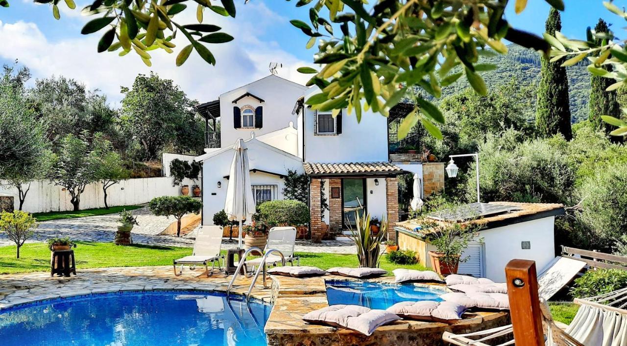 אכיליון Villa Claire Corfu מראה חיצוני תמונה